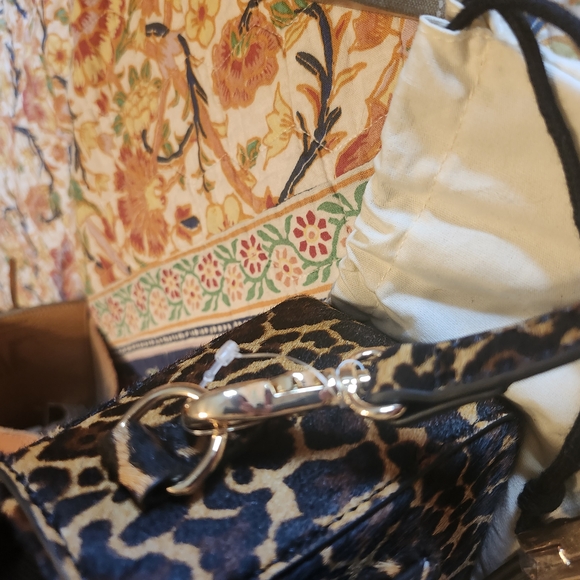 J. Crew Leopard Print Women's Bag - Picture 4 of 11